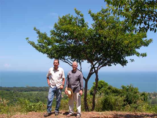 Dr.Valle and Dr. Dodson on the mountain Dr.Valle and Dr. Dodson on the mountain